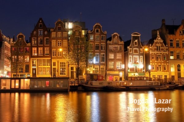 Case la canal noaptea, Amsterdam, Olanda